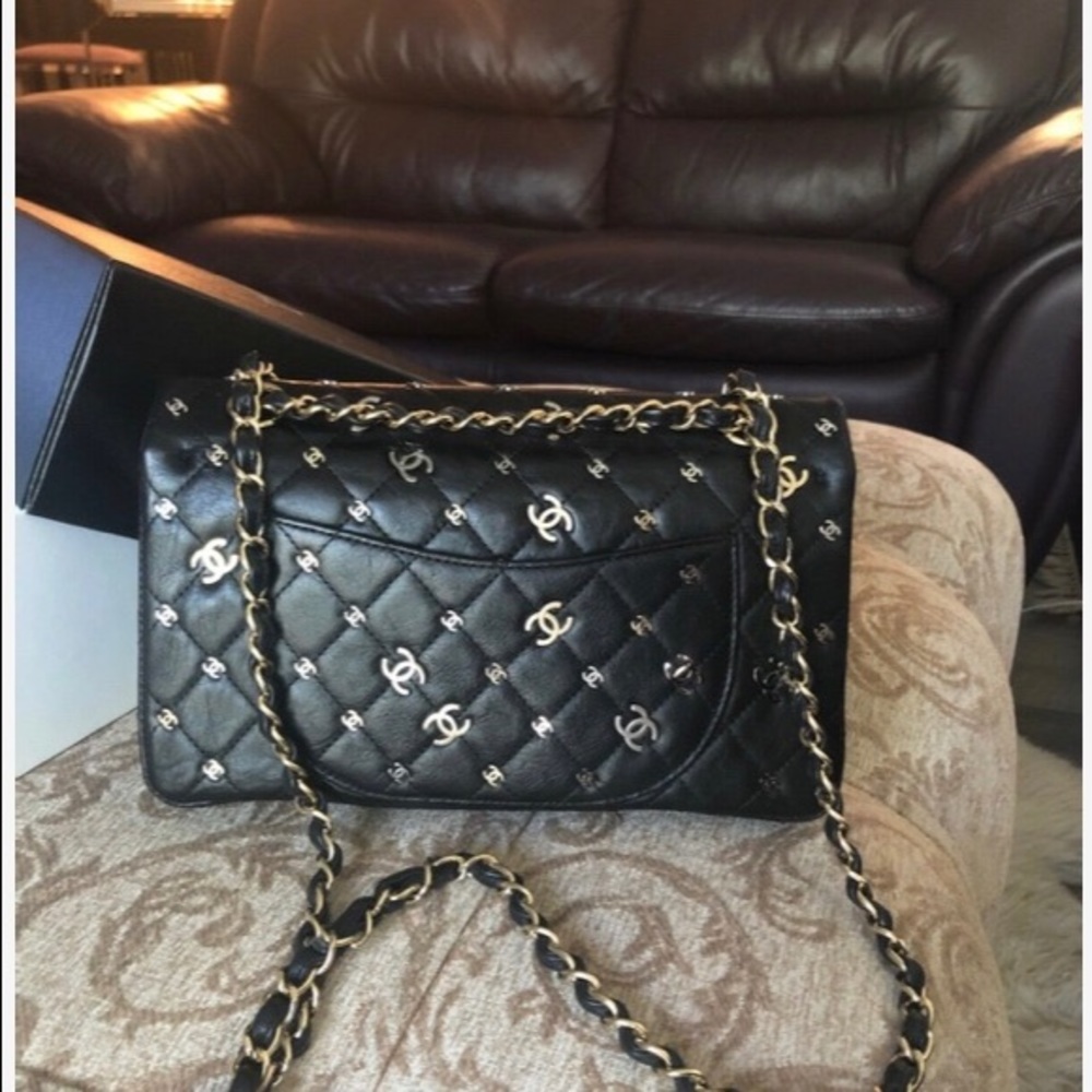 CHANEL 💯% AUTHENTIC/LIMITED ED/BLACK PURSE w CC’s - Picture 3 of 8